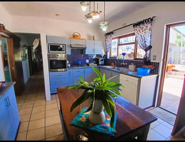 3 BEDROOM HOUSE FOR SALE IN STILBAAI-WES